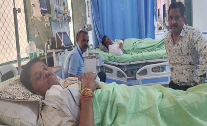 Deterioration in health of nurses leaders fasting unto death in ICU