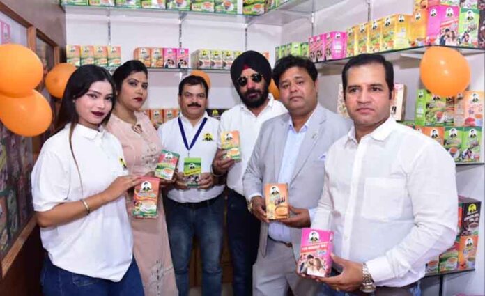 NRI chaiwala opens the most amazing tea haven in Jaipur