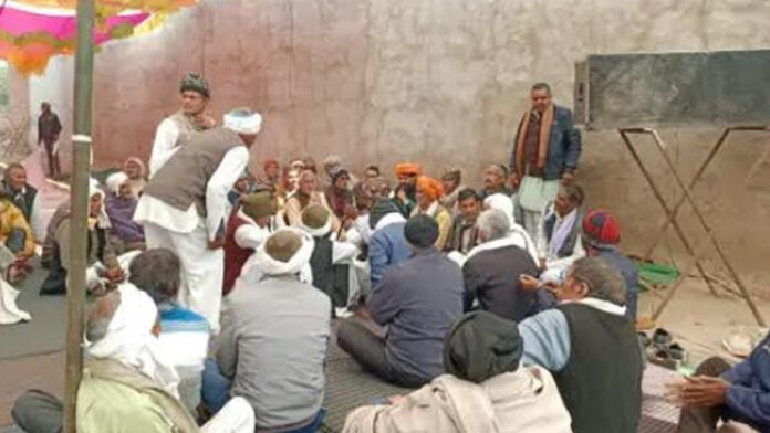 The Jat community has started a protest demanding reservation at the centre