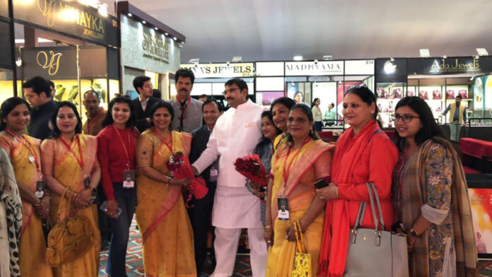 Royal Jewelery Show: People of Maheshwari community visited the exhibition