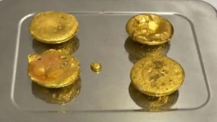 A passenger was bringing hidden gold worth Rs 64.87 lakh to Jaipur airport.