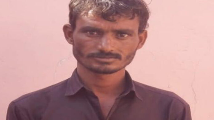 CID caught the accused who was absconding for eight years and had a reward of Rs. 20,000.