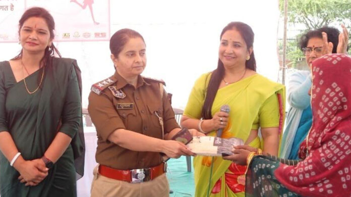 Gifts distributed to slum women on Women's Day