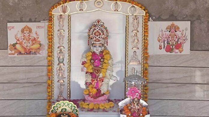 Gaur Varna Ram Lala seated in Bhankrota