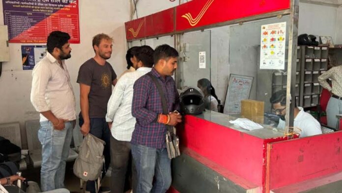 Arrangement of special counter at Jaipur GPO Business Post Center for customers making bulk postal booking.