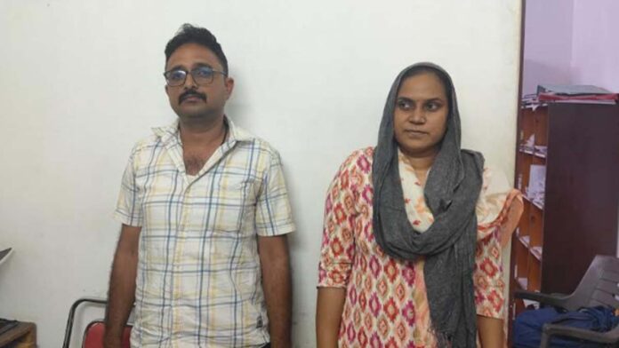 Patwari and e-Mitra operator arrested for taking bribe