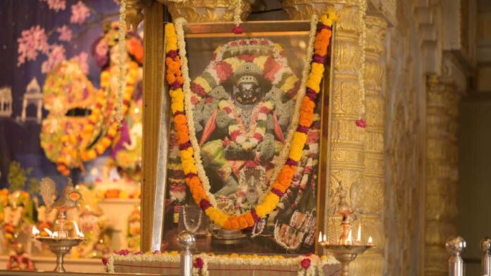 Special sandalwood adornment of Lord Krishna on Narasimha Chaturdashi in Shri Krishna Balaram temple.