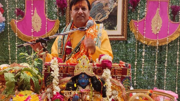 Shrimad Bhagwat Katha: Krishna stole the hearts of devotees in the name of butter: Vyas