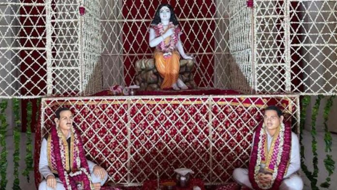Devotional juice settled in Shri Prem Bhaya Temple on couple's birth anniversary