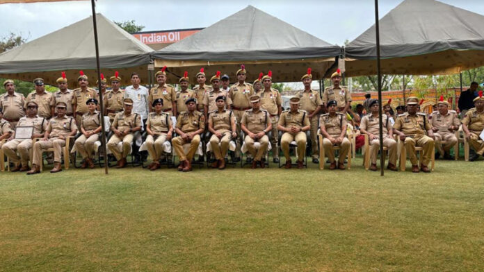 Police officers and personnel along with common people were honored