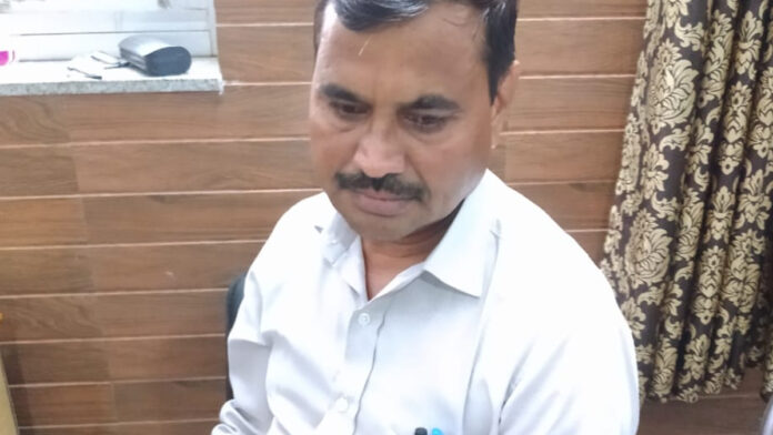 Excise officer arrested taking bribe of Rs 1.70 lakh