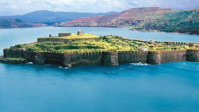 22 cannons protect this fort amidst water