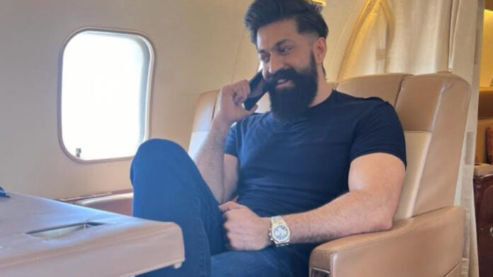 Yash's new haircut makes fans go crazy