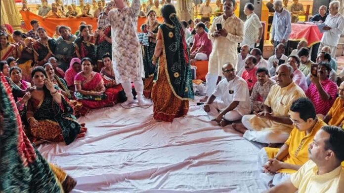 A confluence of singing, playing and dancing took place in Govind's court