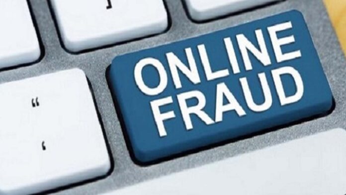 Police arrested four criminals of online fraud gang