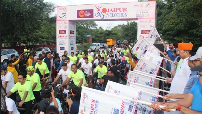 Jaipur gathered in large numbers for AU Jaipur Cyclothon