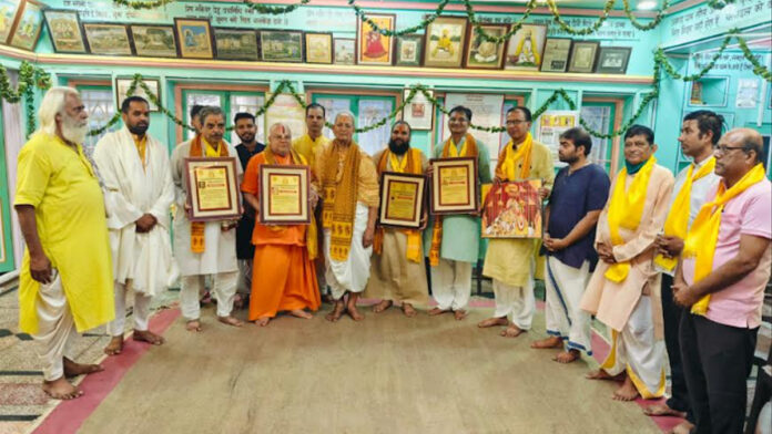 Saints and saints were honored on Rishi Panchami