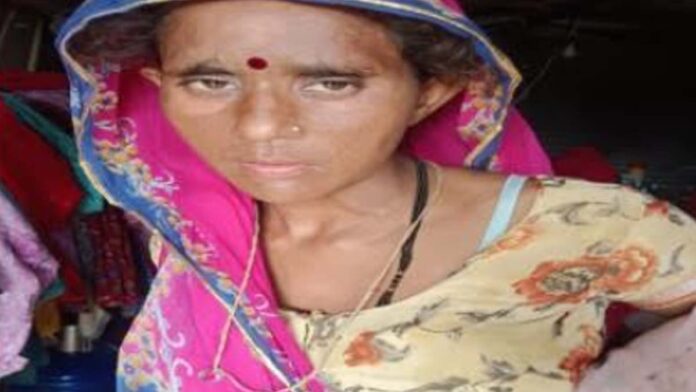 A woman smuggler of smack arrested