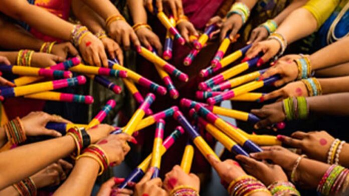 Jaipur residents danced to Gujarati-Bollywood music beats at SKJ Jewelers Dandiya Maharas