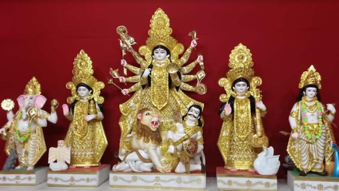 Durga Puja festival of Bengali society begins