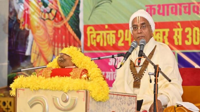 The essence of all scriptures is contained in Bhagwat: Akinchhan Maharaj