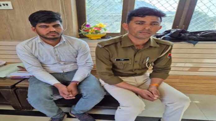 ACB caught constable and e-mitra operator taking bribe