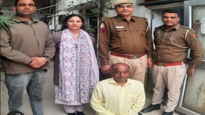 Smuggler arrested with 14 kg drug doda chura powder