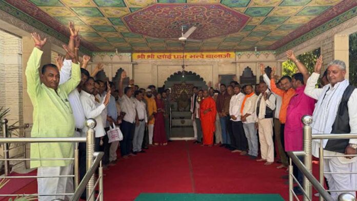 Opposition to installation of Sai Baba's statue in Sri Bandhe Balaji temple